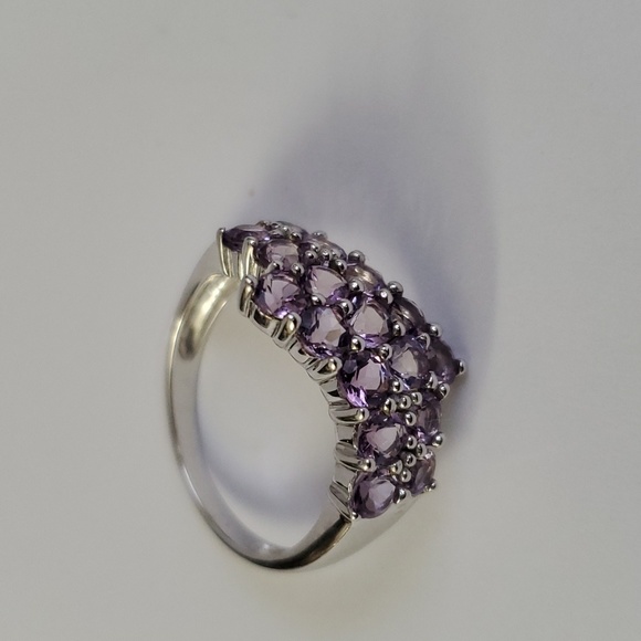 Gorgeous 10K Gold Princess Amethyst Ring - Picture 5 of 8